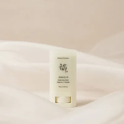 Matte Sun Stick : Mugwort+Camelia (SPF 50+ PA++++) Matte Sun Stick : Mugwort+Camelia (SPF 50+ PA++++)