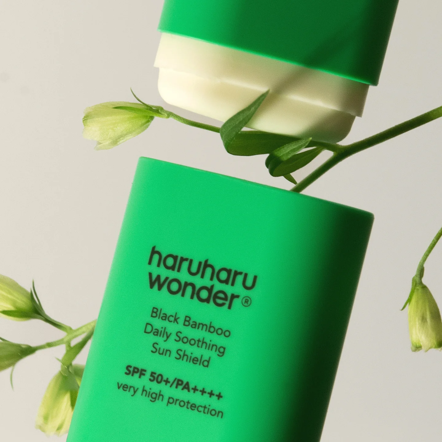 Black Bamboo Daily Soothing Sun Shield SPF50+ PA++++ - HaruHaru - glowfit.gr