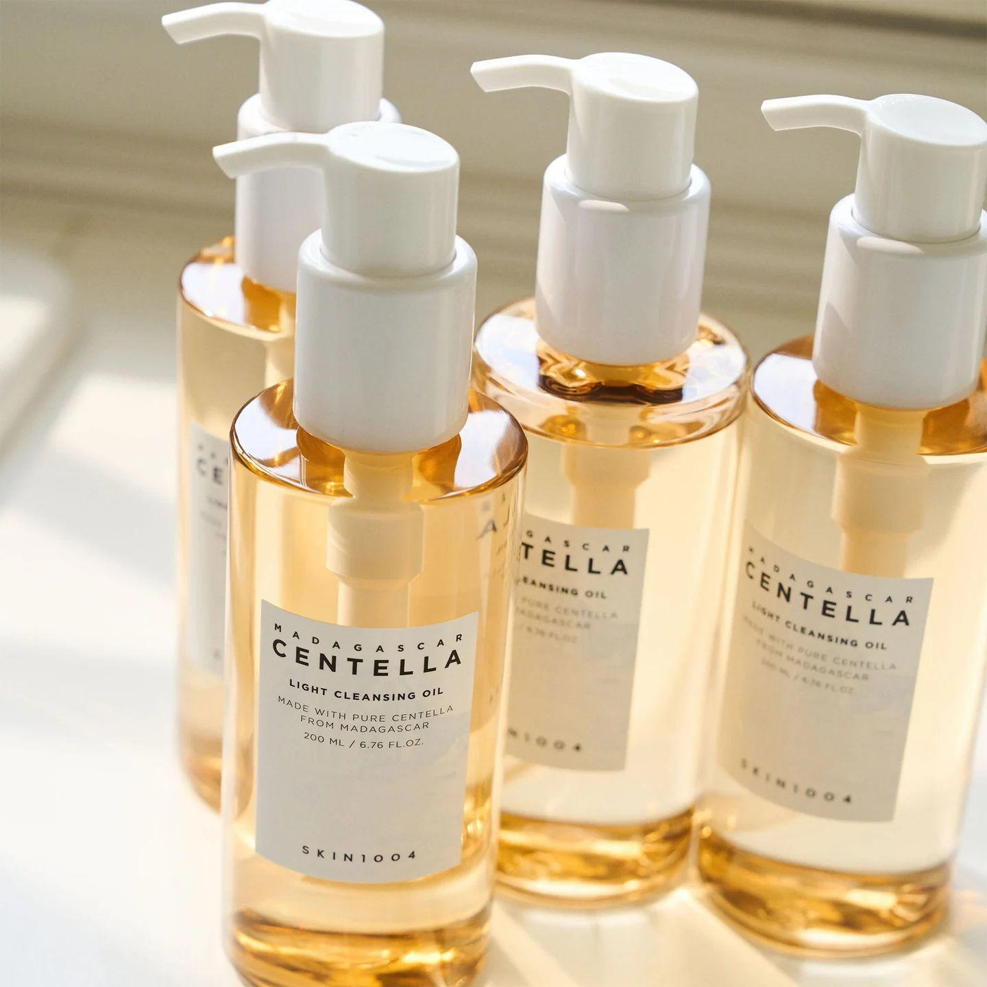 Madagascar Centella Light Cleansing Oil 200ml - Skin1004 - glowfit.gr